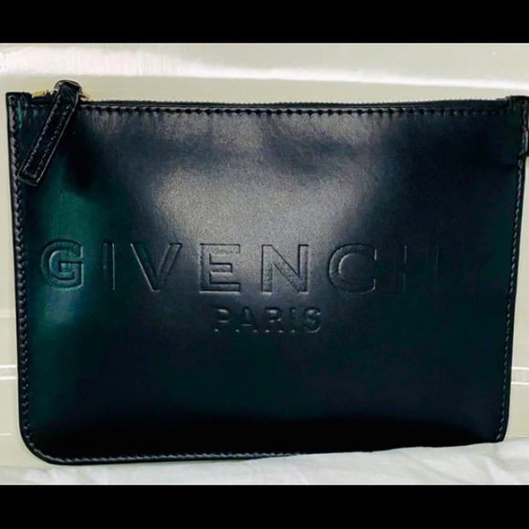 Givenchy pouch - Picture 1 of 5